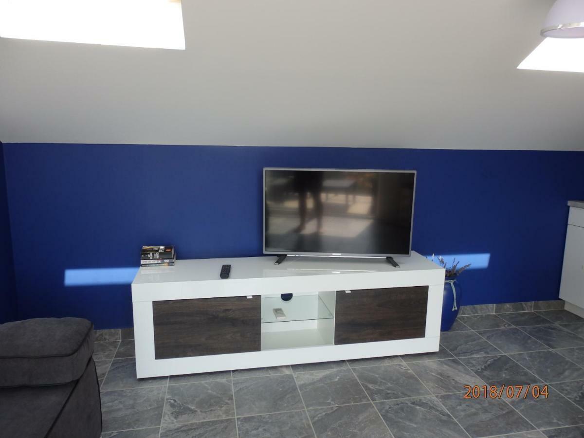 Apartman M&M Milna  Extérieur photo