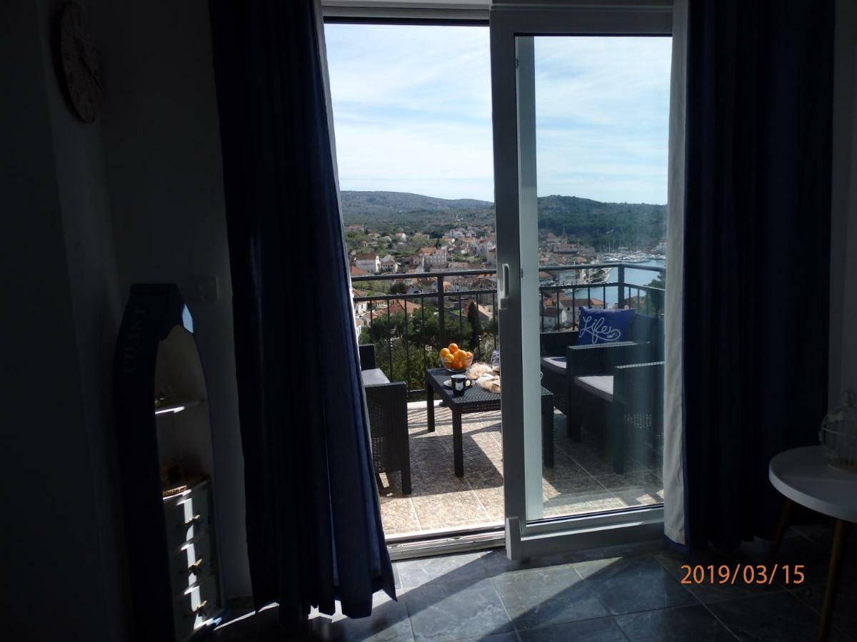 Apartman M&M Milna  Extérieur photo